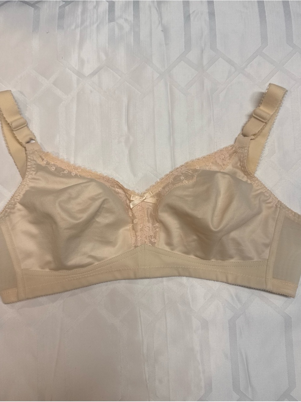 Vintage Playtex Wireless Bra - Women's Intimates